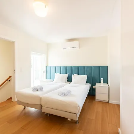 Baixa Chiado 2 Bedroom Duplex With Ac Elevator Lägenhet