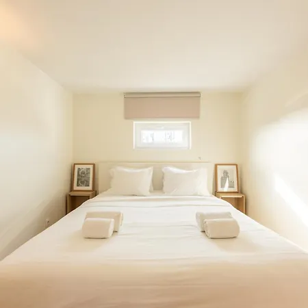 Lägenhet Baixa Chiado 2 Bedroom Duplex With Ac Elevator Lisboa