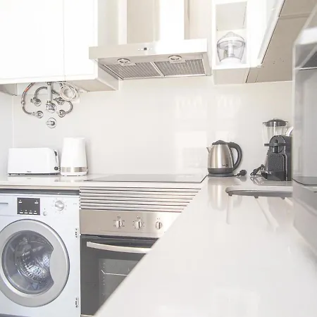 Апартаменти Baixa Chiado 2 Bedroom Duplex With Ac Elevator